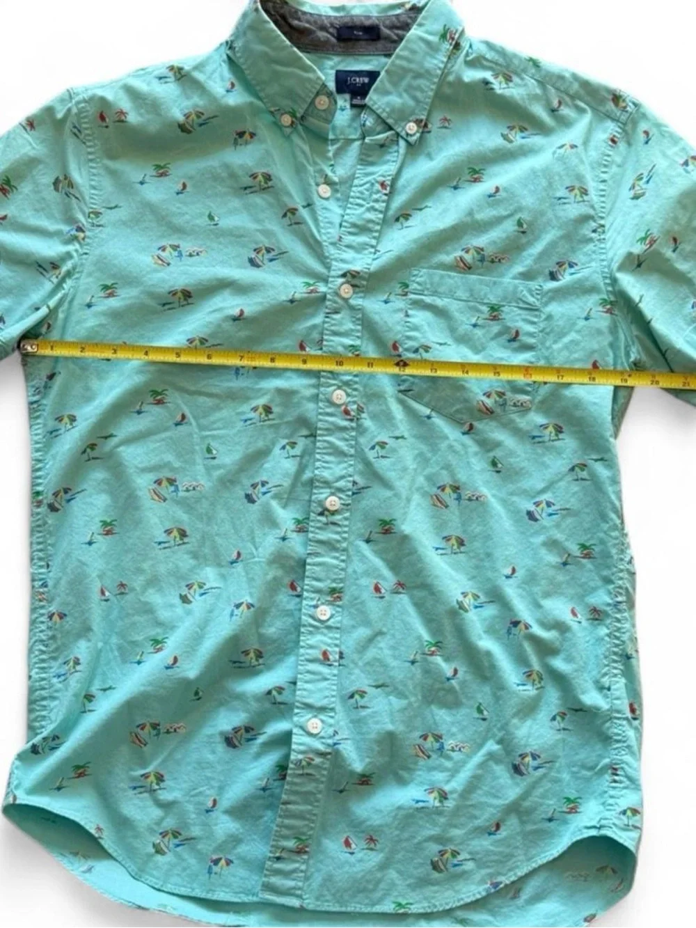 J.Crew Men's Slim Fit Beach Umbrella Print Short Sleeve Button-Down Shirt Medium